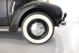 Volkswagen Maggiolino Cabrio pieno