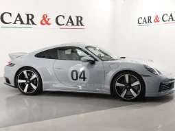 Porsche 992 911 Coupe 3.7 Sport Classic pieno