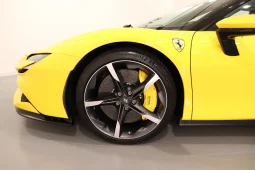 Ferrari SF90 Stradale Assetto Fiorano pieno