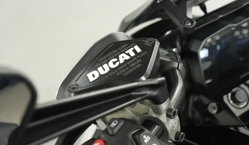 Ducati Diavel V4 pieno