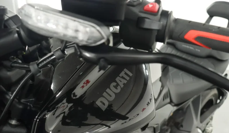 Ducati Diavel V4 pieno